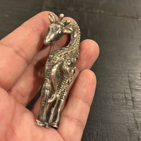 Vintage Premier Designs Signed Silver Rhinestone Giraffe Brooch Jewelry - Picture 5 of 5